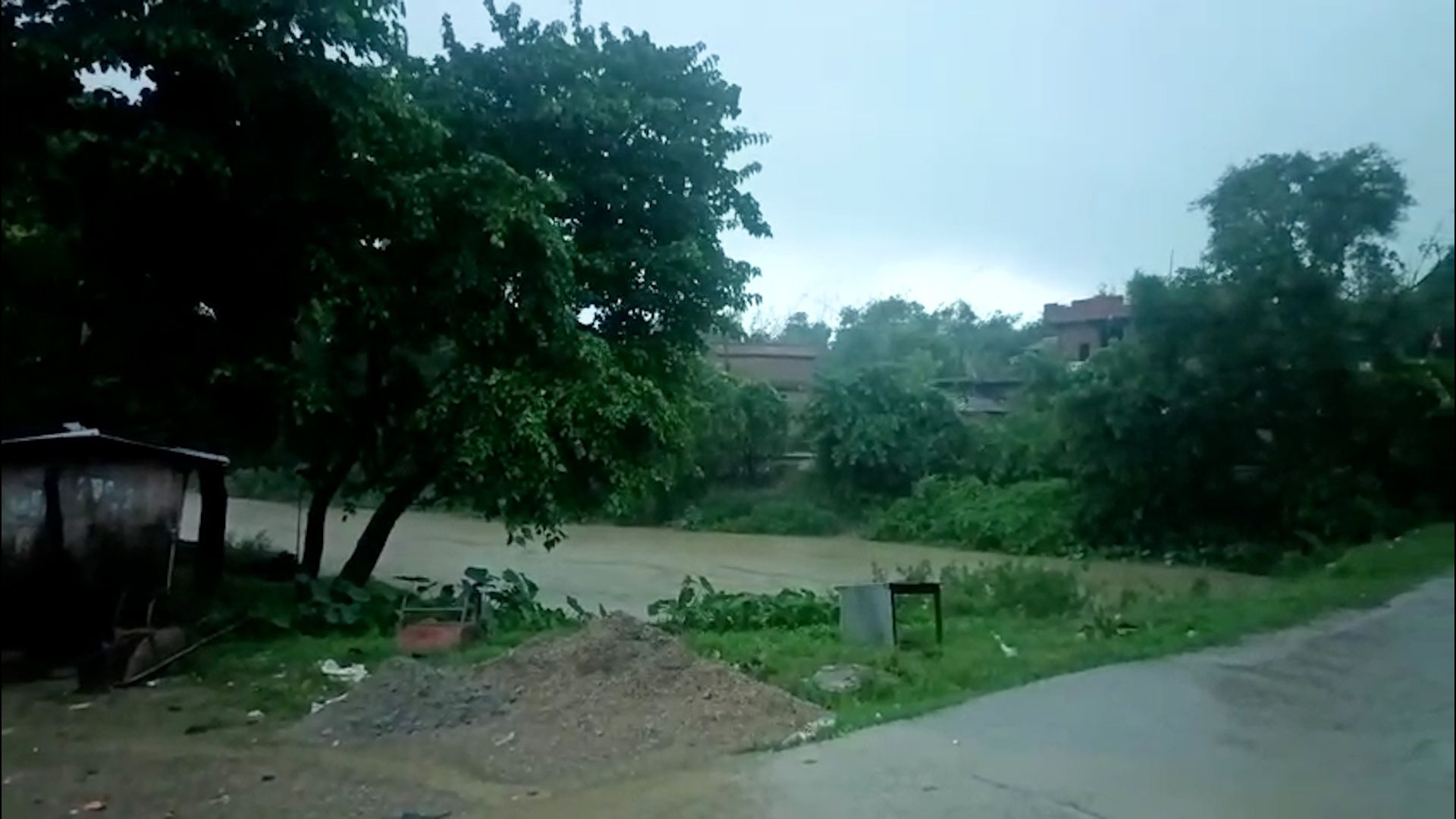 बागमती र लालबकैया नदीमा जल सतह बढेपछि जोखिम